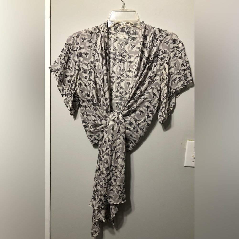 Hinge kimono women’s cover up size XS/S.